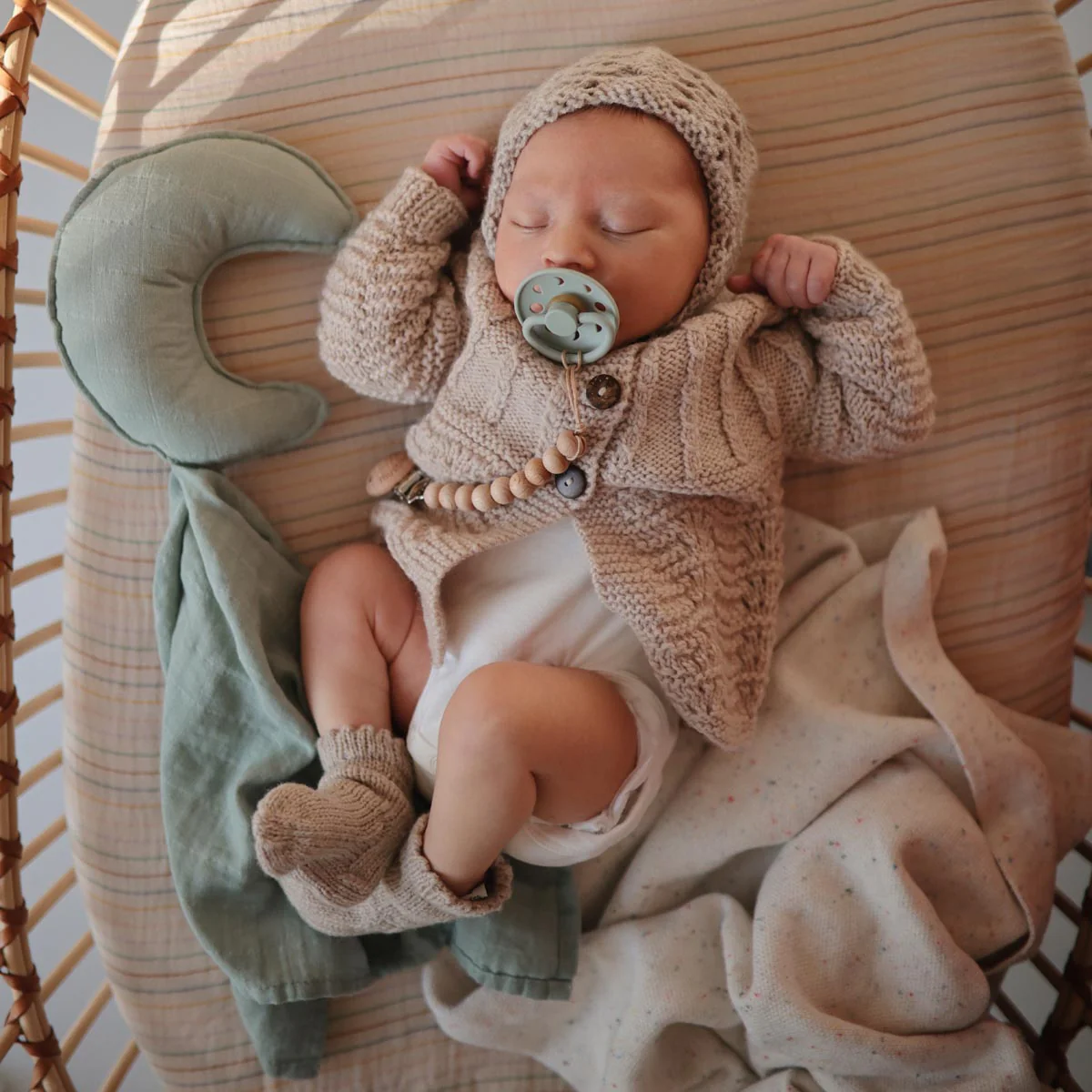 Mushie Lovey Moon Blanket1 Mushie Lovey Moon Blanket - Image 4