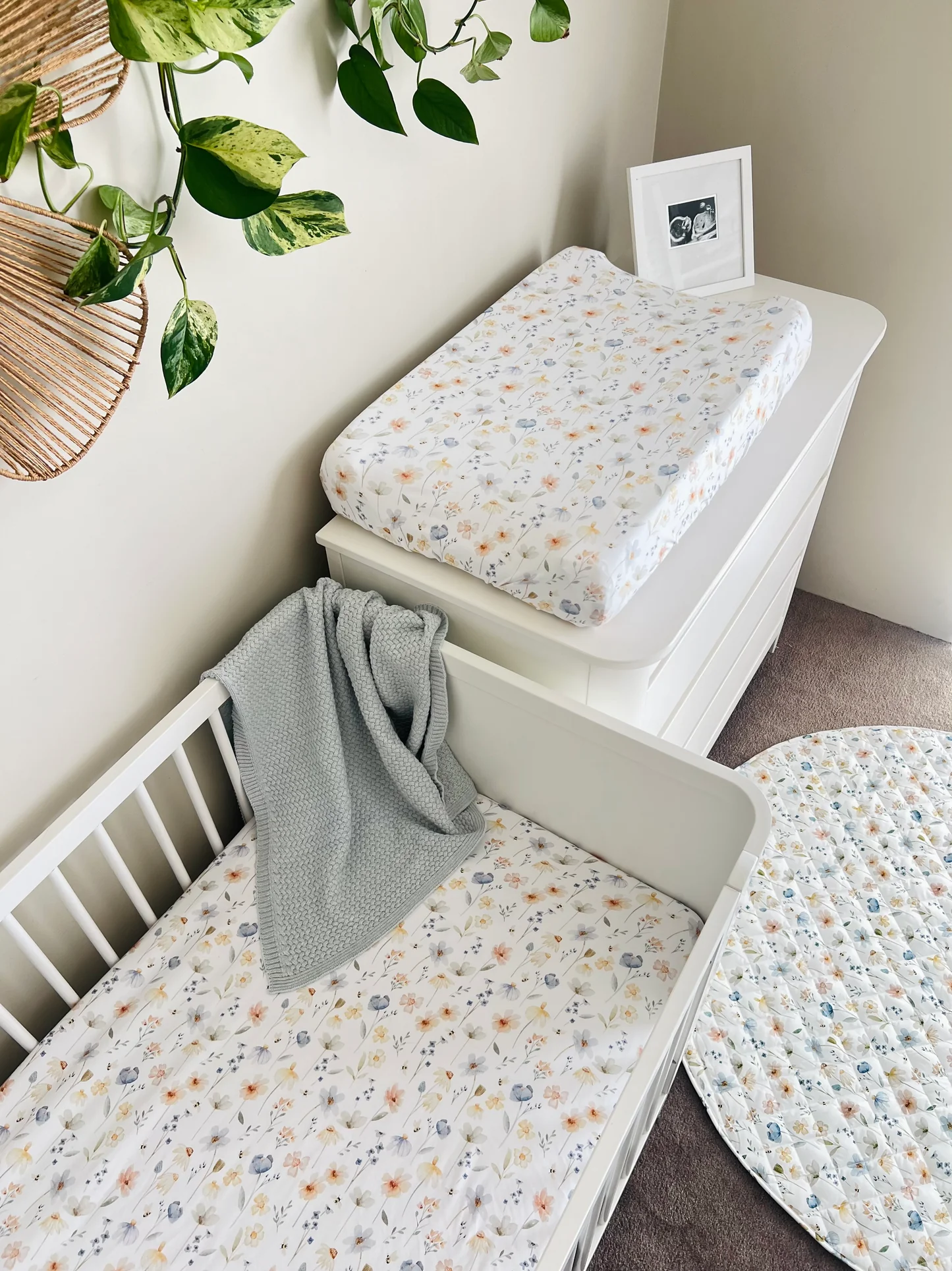 Cuddle Bug & Co Organic Fitted Cot Sheet Meadow2 Cuddle Bug & Co Organic Fitted Cot Sheet Meadow - Image 2
